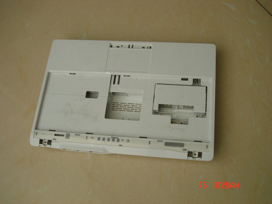 Plastic Cold Runner Injection Molding , Portable Computer Plastic Injection Moulding Parts