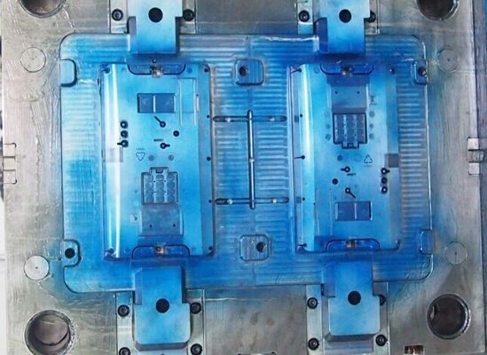 DME LKM Metal Insert Injection Molding Hot Runner Custom Overmolding